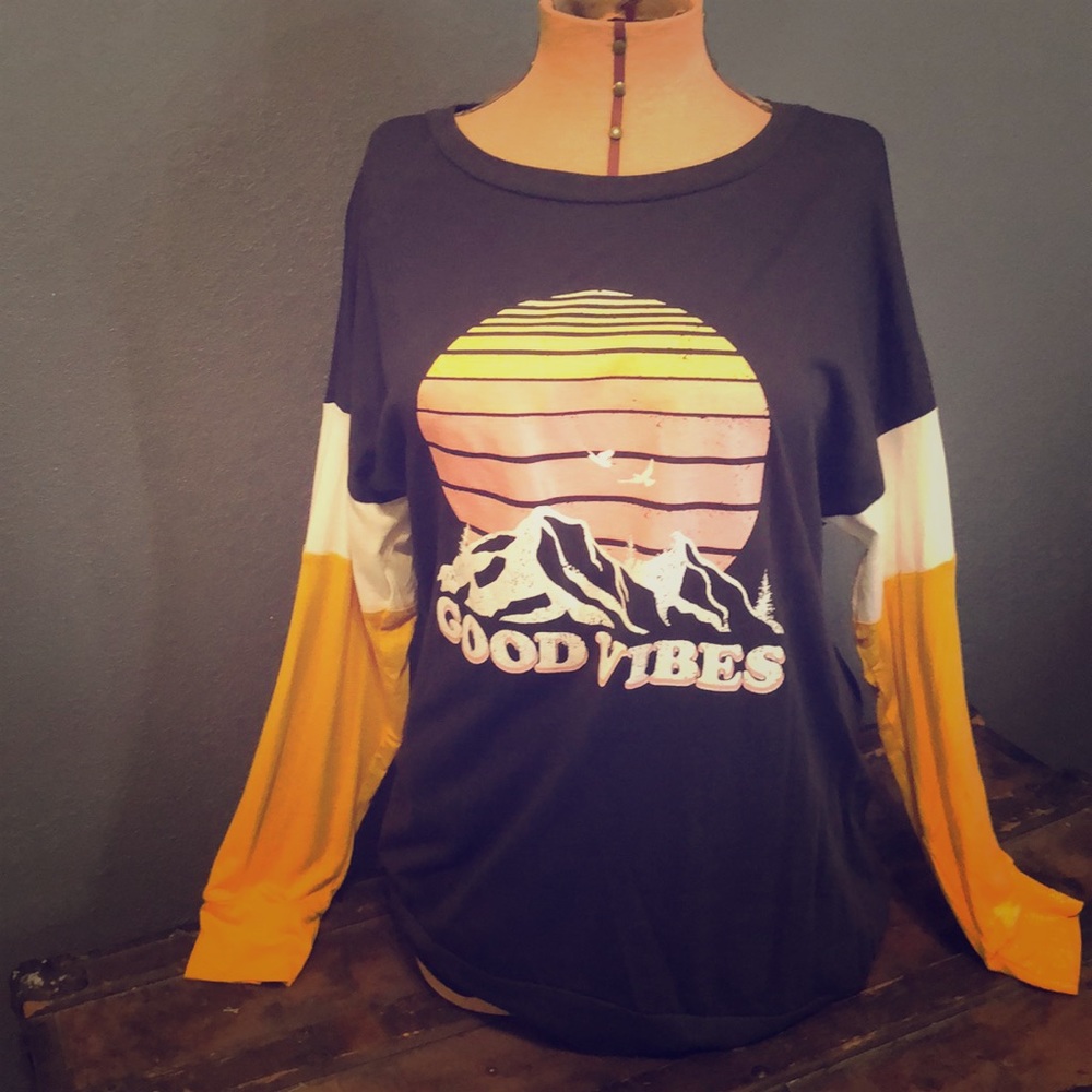 Long sleeve top